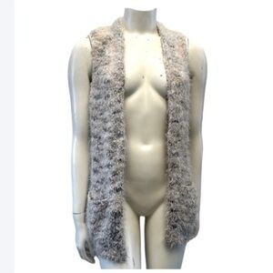 🛍️ 2/$12 
OLIVIA SKY soft & cozy sleeveless open front cardigan sweater vest.